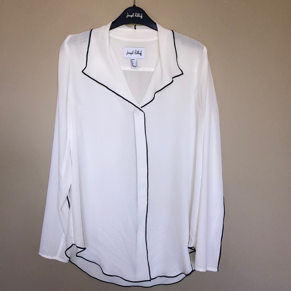 Blouse - Picture 2 of 5